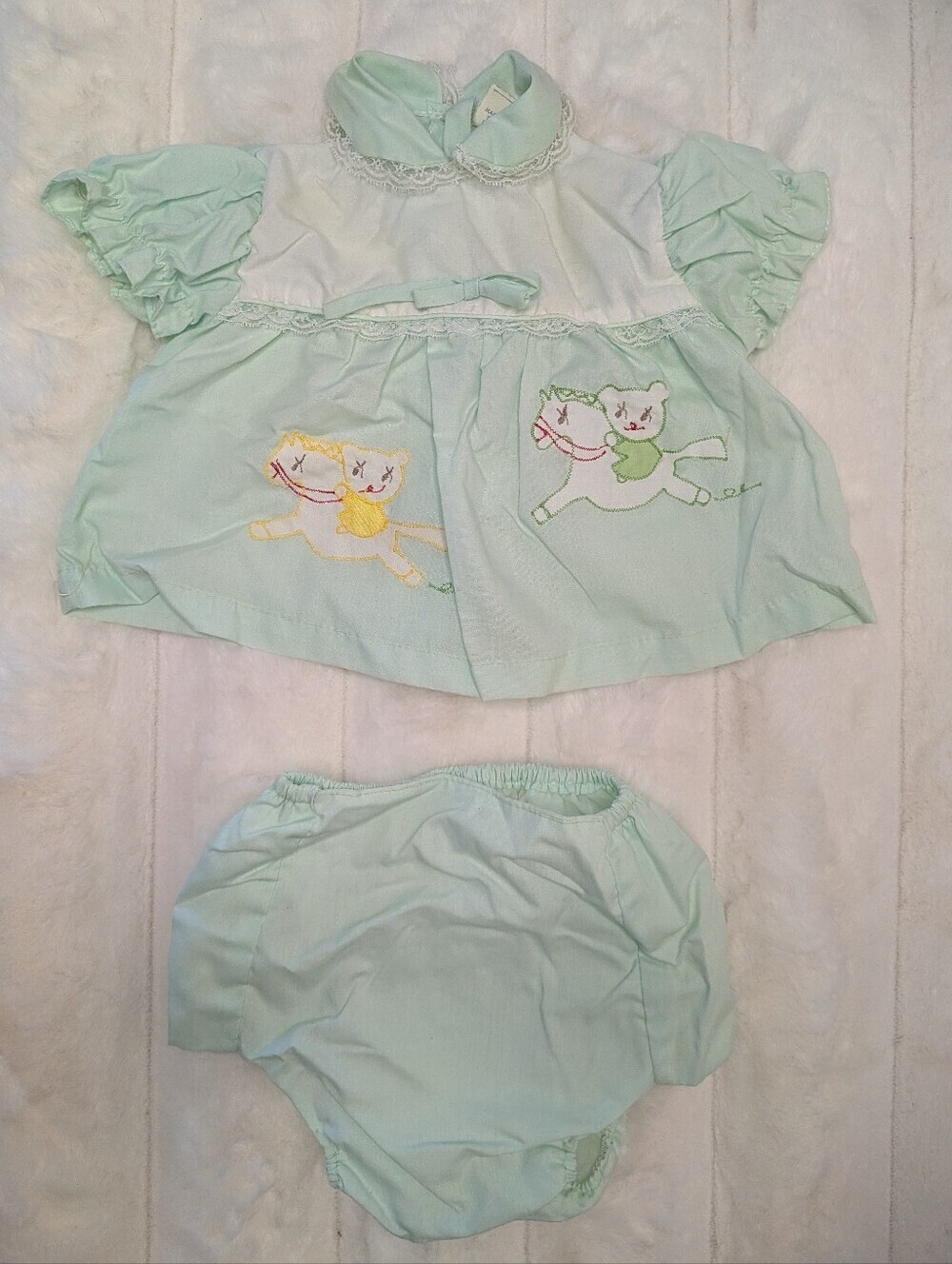 Vtg 1980s Infant 2 Piece Embroidered Set 0-6 Month